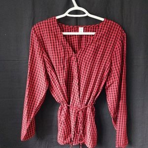 Ladies Old Navy blouse